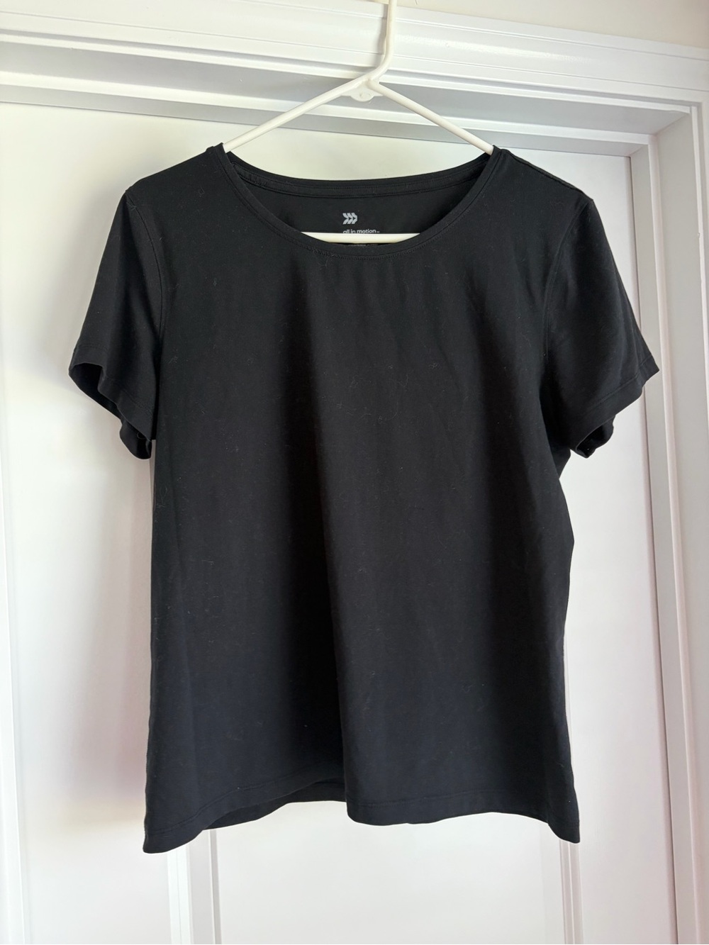 all in motion Black Short Sleeve Crewneck Tee - Women's